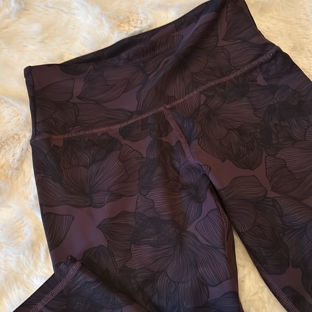 Balanced Collection Legging - Picture 3 of 5